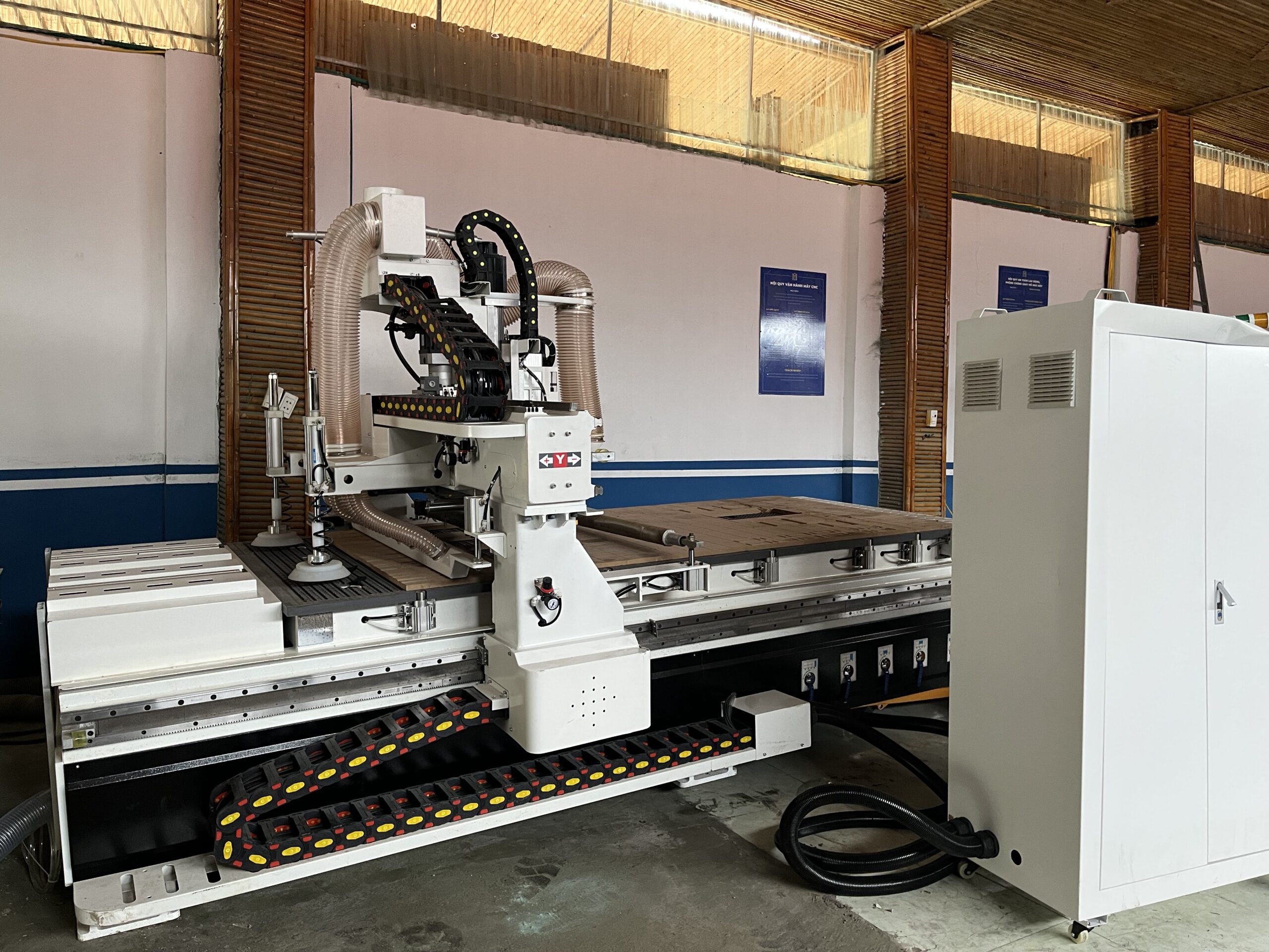 Máy cắt CNC với công nghệ hiện đại nhất hiện nay