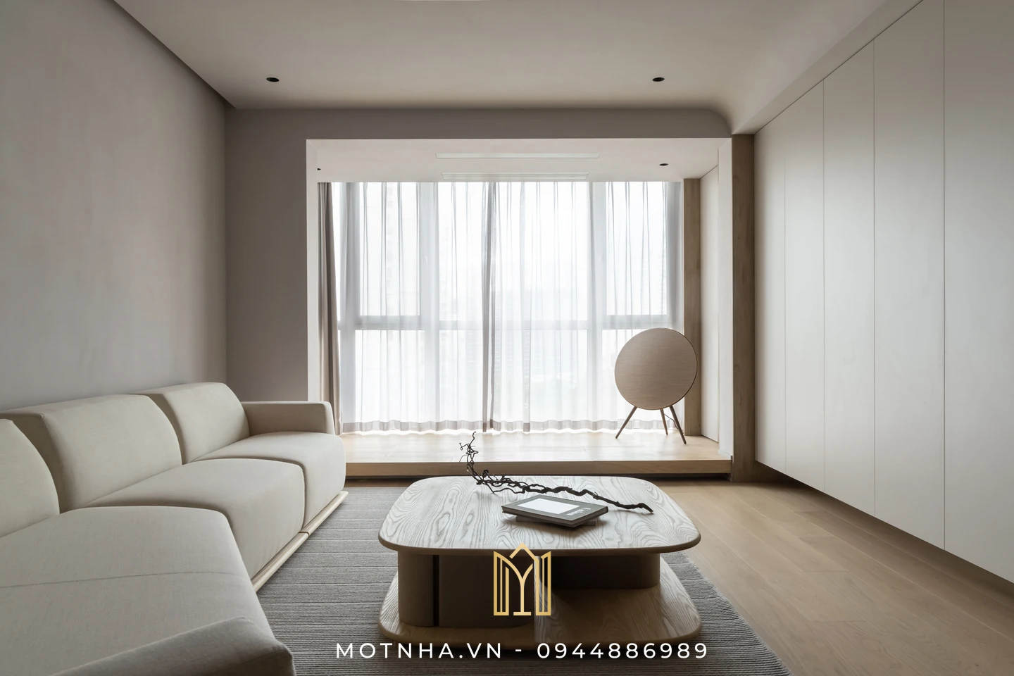 Dịch vụ thiết kế nội thất nhà cấp 4 tại Sơn La – Tối ưu không gian sống đẹp, tiện nghi và tiết kiệm Phòng khách thoáng đãng, sử dụng các ô cửa sổ lớn