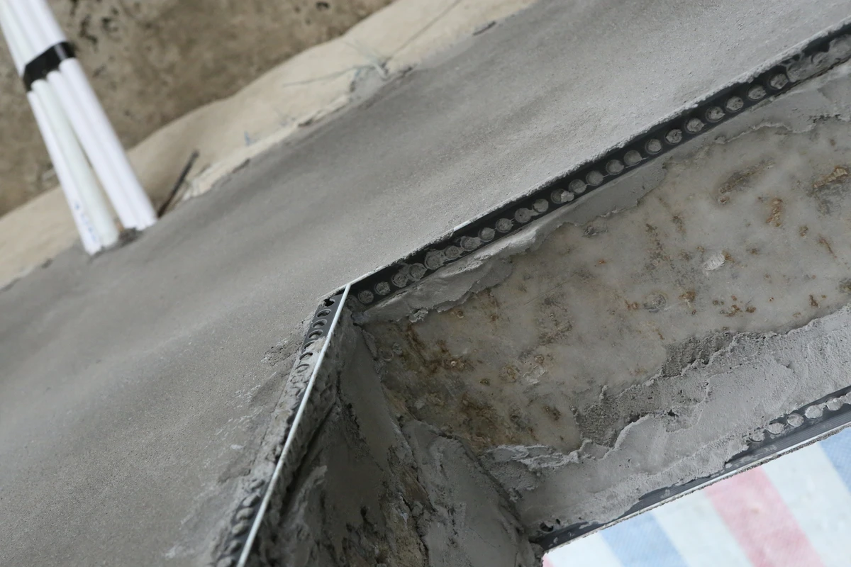 Quy trình trát tường gạch đạt tiêu chuẩn kỹ thuật tại dự án H4B Tại các đường góc, cạnh chúng tôi sử dụng nẹp trát tường để mang lại vẻ đẹp thẩm mỹ