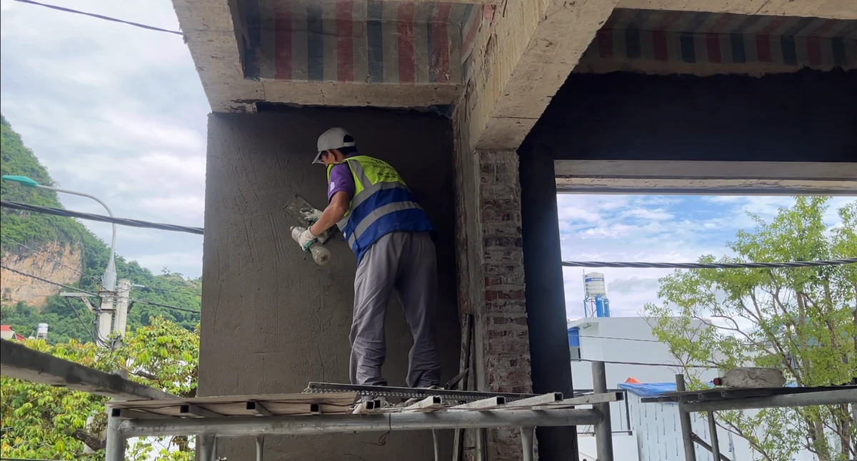 Quy trình trát tường gạch đạt tiêu chuẩn kỹ thuật tại dự án H4B Tường sau khi trát sẽ được tiến hành bảo dưỡng để đảm bảo chất lượng