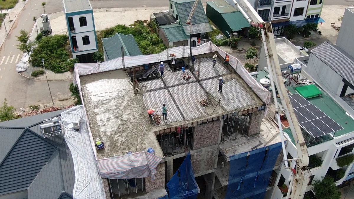 Thi Công Phần Thô Dự Án DDH: Đổ Mái Chuẩn Kỹ Thuật, Nâng Cao Tuổi Thọ Công Trình Thi công mái được ví như " trái tim" của cả công trình